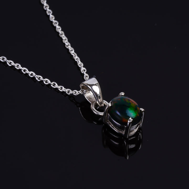 Elegant look in our 13 Ct Black Ethiopian Opal Pendant