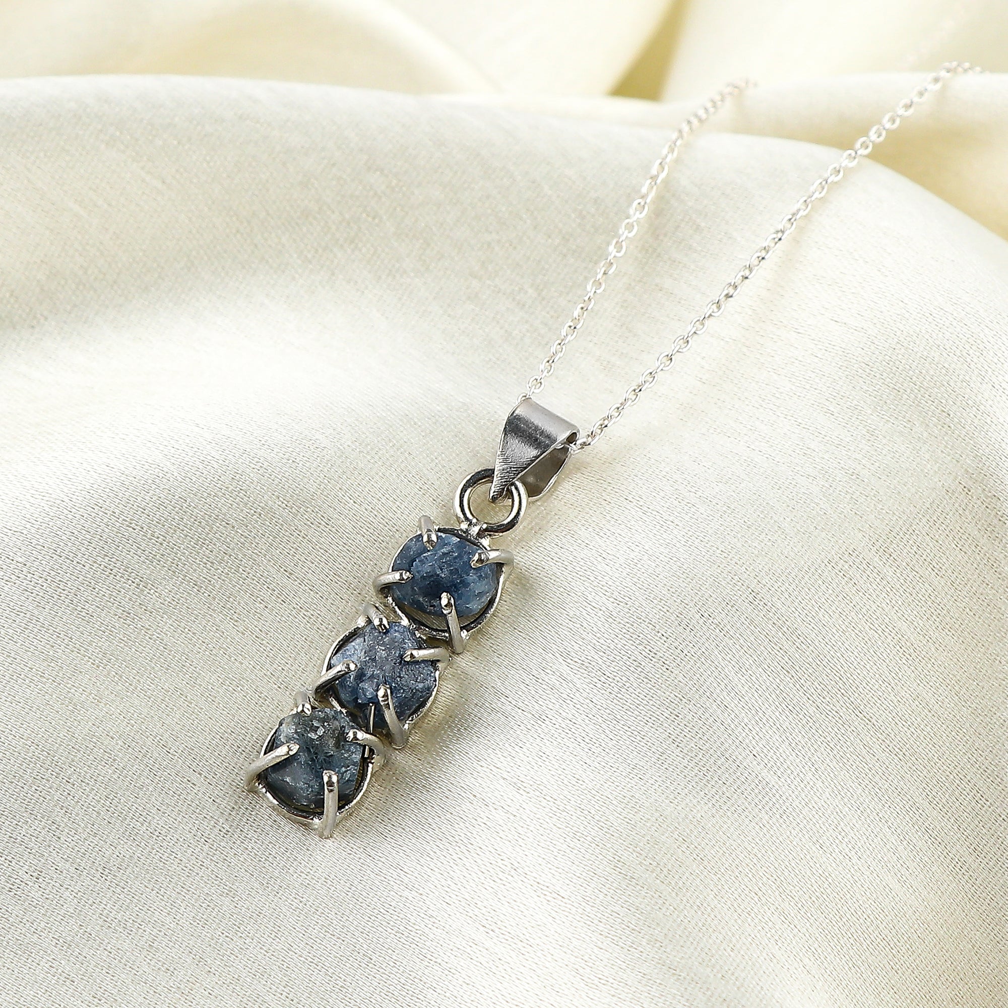 Dainty Silver Plated Sapphire Raw Crstal Pendant Necklace for Women