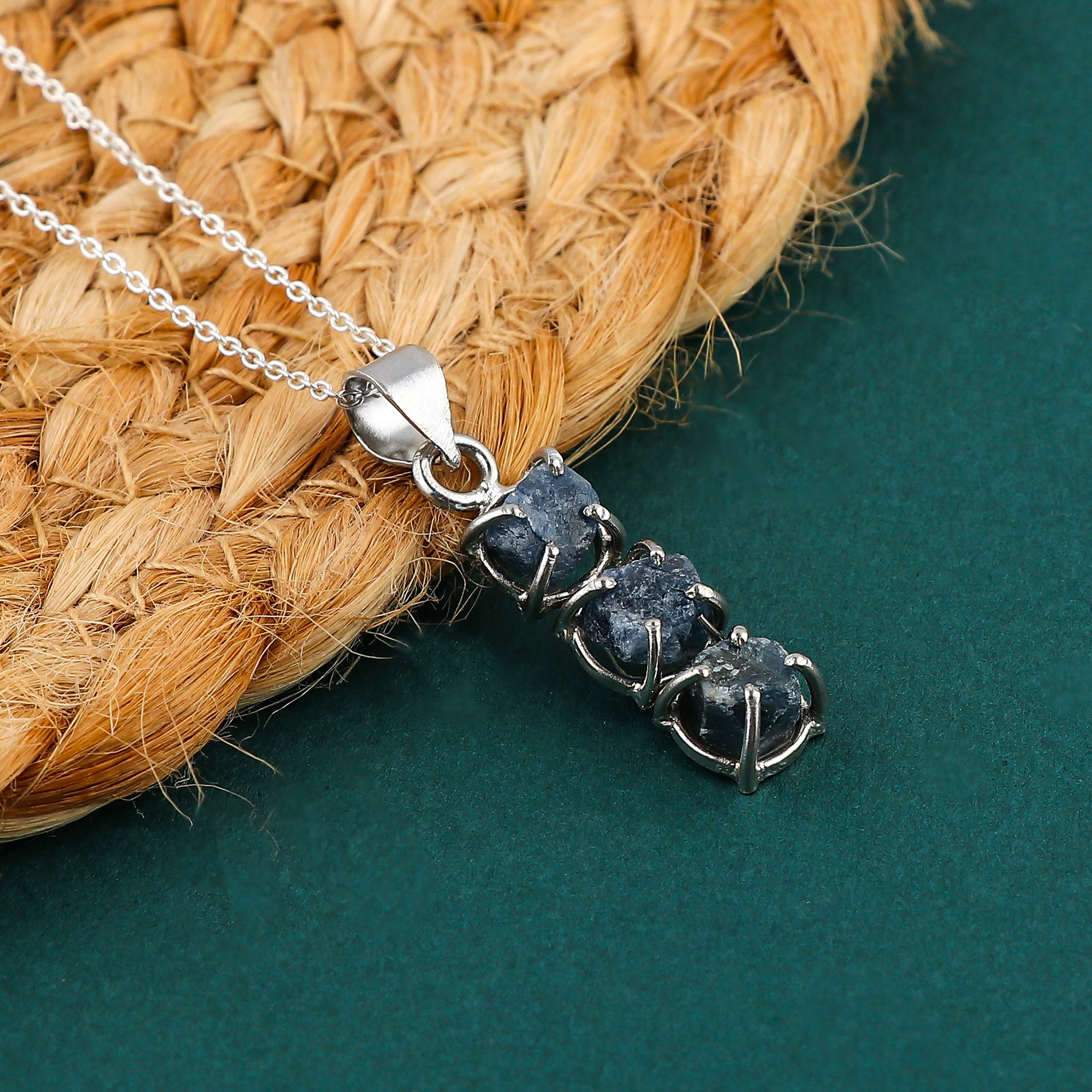 AA+ Quality Sapphire Gemstone Raw Crystal Pendant Necklace in Silver-plated