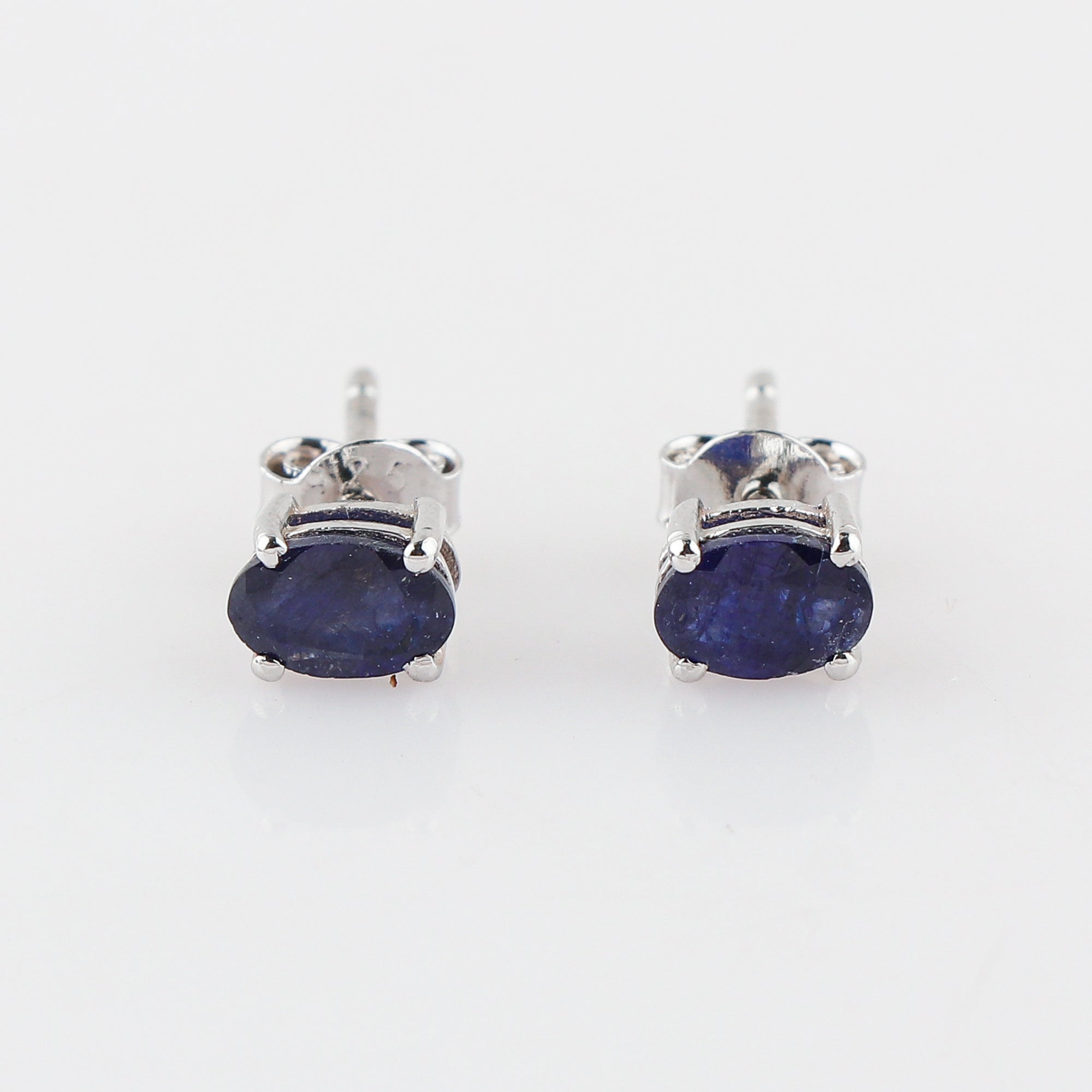 Crystal clear Natural Sapphire Stud Earring for women