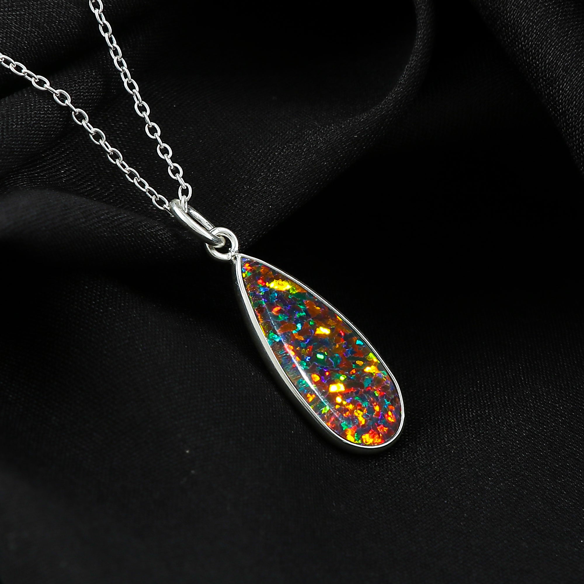Sophisticated Pendant jewelry in 1.3 Black Line Ethiopian Opal, touched in 925 Silver