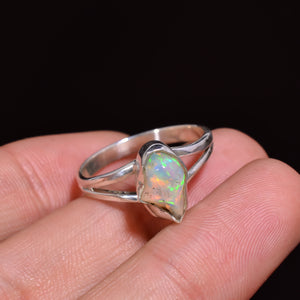 Handmade 925 silver ring with 10x7 mm natural white Ethiopian opal 