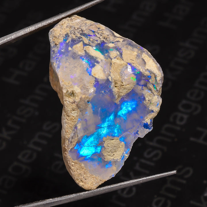 Natural and Authentic White Ethiopian Opal (31x20x15 mm)