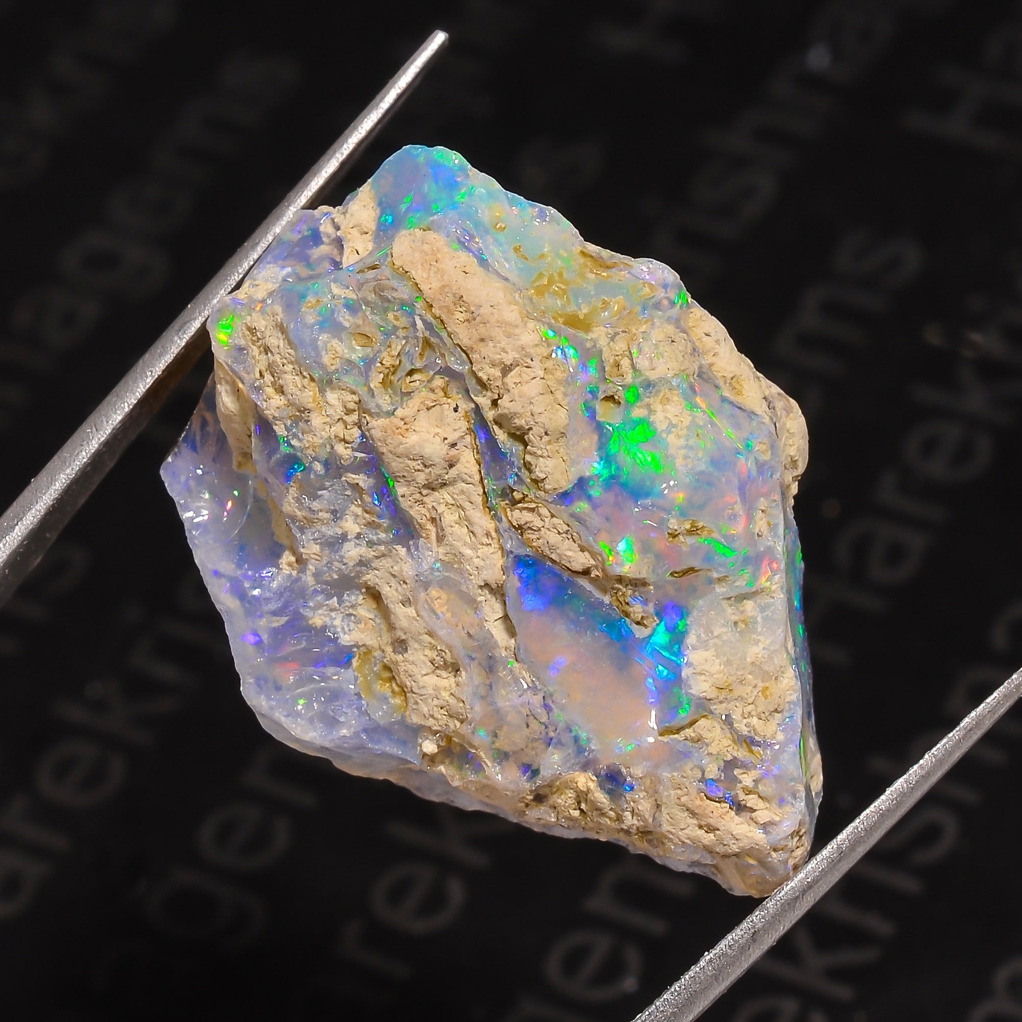 High-Quality 25 Ct Raw Ethiopian Opal (27x20x13 mm)