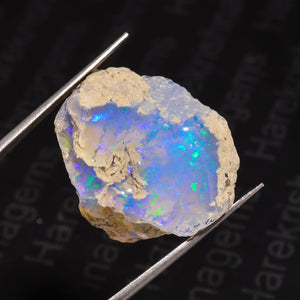 High-Quality 27 Ct Raw Ethiopian Opal (25x17x16 mm)
