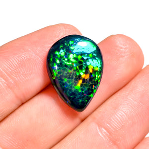 Premium 7.00 Ct Black opal Ethiopian. Perfect for a gift 

