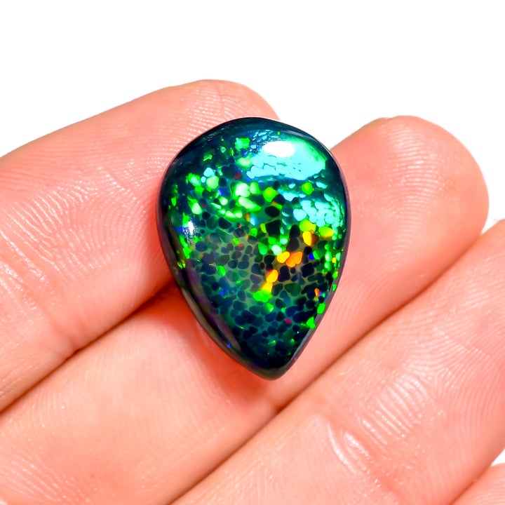 Premium 7.00 Ct Black opal Ethiopian. Perfect for a gift 
